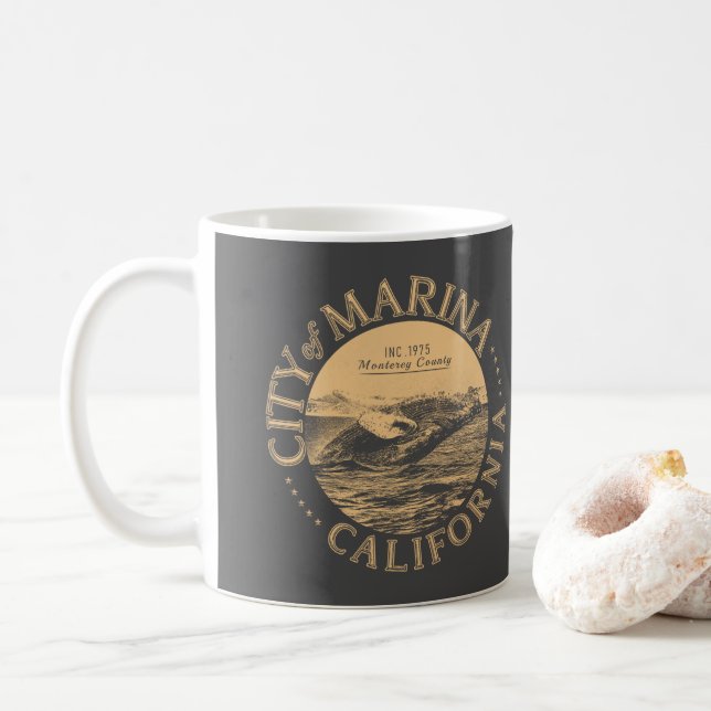 TAZA DE CAFÉ MARINA MONTEREY CALIFORNIA - BALLENA (Con donut)