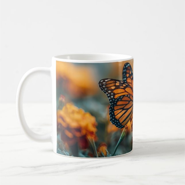 Taza De Café Mariposa en una caléndula (Izquierda)