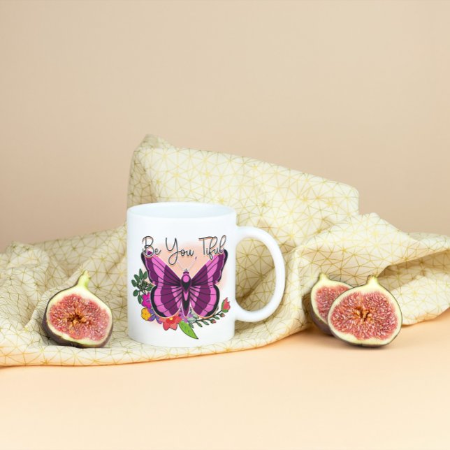 Taza De Café Mariposa morada floral en rosa (Subido por el creador)
