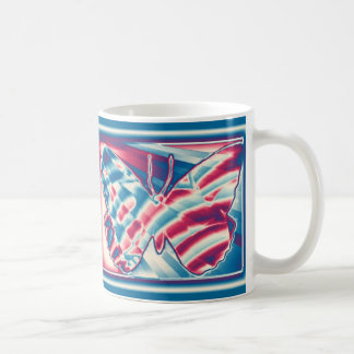 Taza De Café Mariposa patriótica del fractal