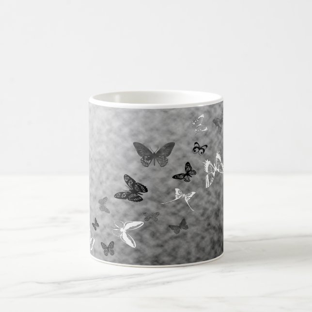 Taza De Café Mariposas negras y blancas (Centro)