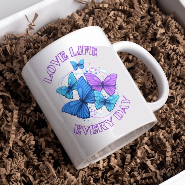 Taza De Café Mariposas voladoras modernas violetas azul brillan (Subido por el creador)