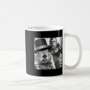 Taza De Café Marmota Tomándose Selfie Con Bigfoot Divertido Día
