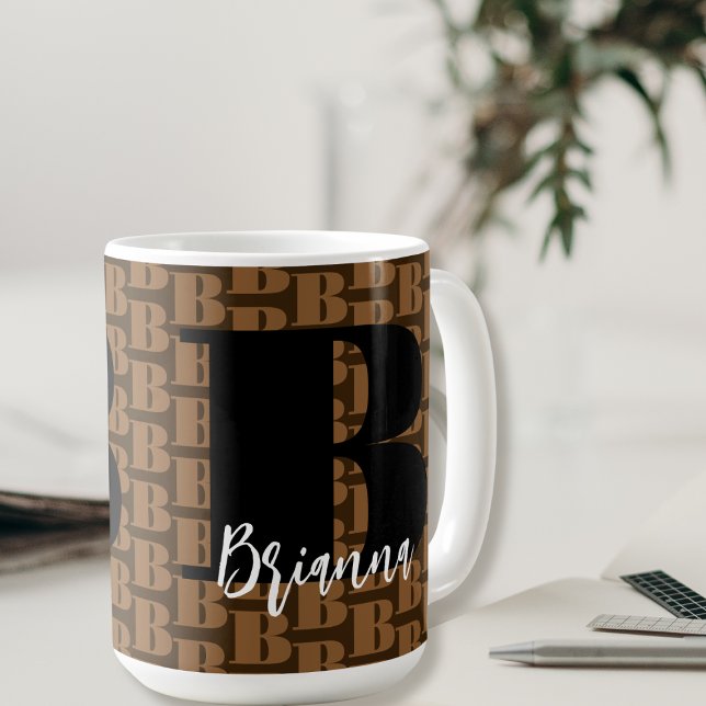 Taza De Café Marrón Negro Monograma Blanco Nombre de guión mode (Subido por el creador)