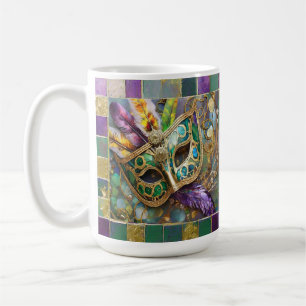 Taza De Café Máscara de plumas de color verde y oro de Mardi Gr