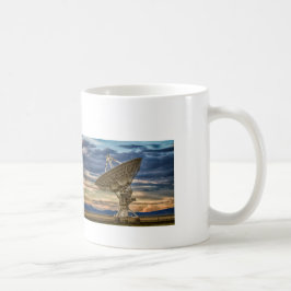 Taza De Café Matriz muy grande al atardecer