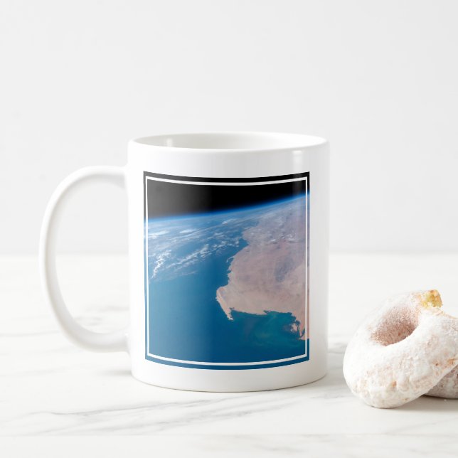 Taza De Café Mauritania Y Sahara Occidental Frente A Las Costas (Con donut)