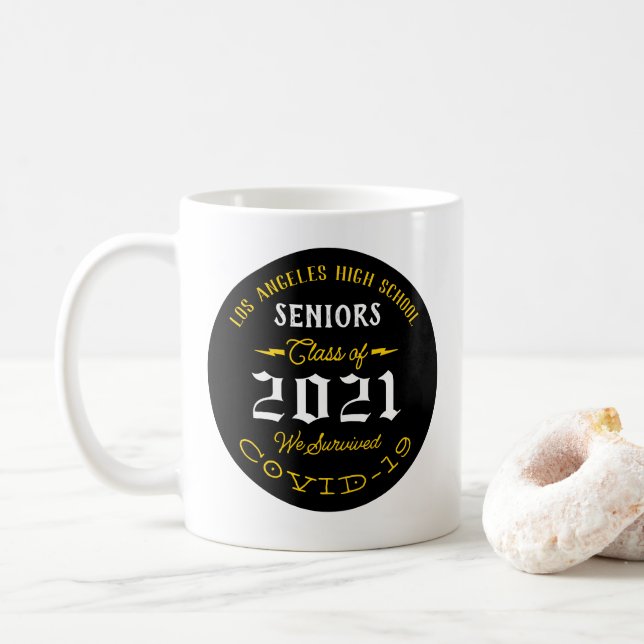 Taza De Café Mayores de edad sobrevivimos a la graduación de Cí (Con donut)