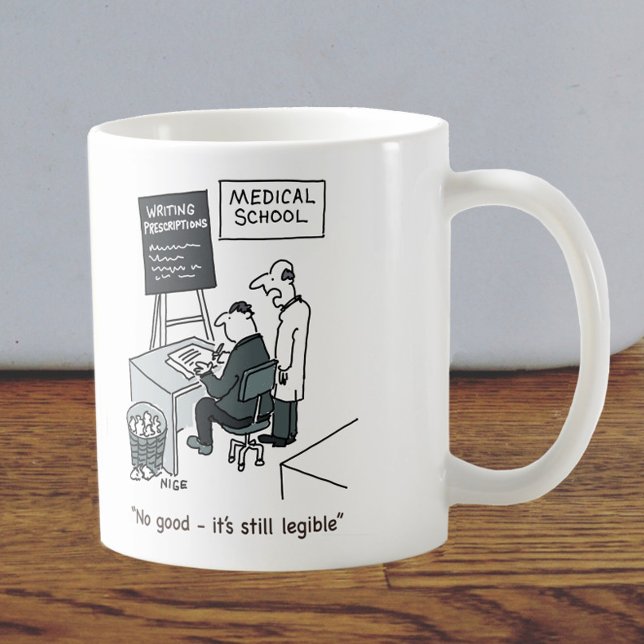 Taza De Café Médica en Facultad de Medicina escribiendo una rec (Subido por el creador)