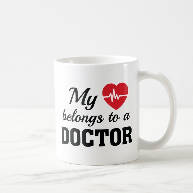Taza De Café Médica Heart Belongs (Derecha)