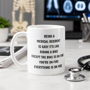 Taza De Café Médico Residente Divertido – Doctor Perfecto