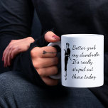 Taza De Café Mejor Agarra Mi Paraguas Funny Coffee Mug<br><div class="desc">Mejor agarra mi paraguas. Hoy es realmente estúpido. Aquí hay un dibujo cómico de una señora retro con un vestido negro. Tiene un paraguas, y está pensando en salir, pero pensar en el estado tonto del mundo en estos días le da una pausa. Todo lo que podemos hacer es tratar...</div>