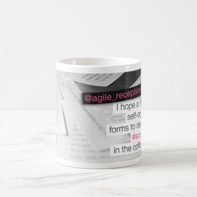 Taza De Café Melé en la máquina del café (Centro)