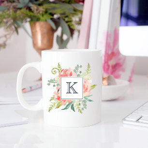 Taza De Café Melocotones y acuarela crema floral con monograma