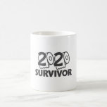 Taza De Café Meme de Coronavirus Funny Survivor 2020<br><div class="desc">Un eslogan divertido con rollos de papel higiénico,  para el "sobreviviente del 2020".</div>