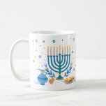 Taza De Café Menorah Hanukkah Holiday decorativo<br><div class="desc">Celebra el Festival de las Luces con esta taza decorativa de Chanukah. Una escena de Hanukkah con una menorah,  sufganiyot (buñuelos),  dreidels y ramas de olivo se representa con un efecto acuarela. Uso en Hanukkah o durante todo el año. Disponible con productos a juego.</div>