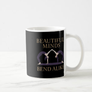 Taza De Café Mentes Hermosas Se Doblan De Manera Similar Diseño