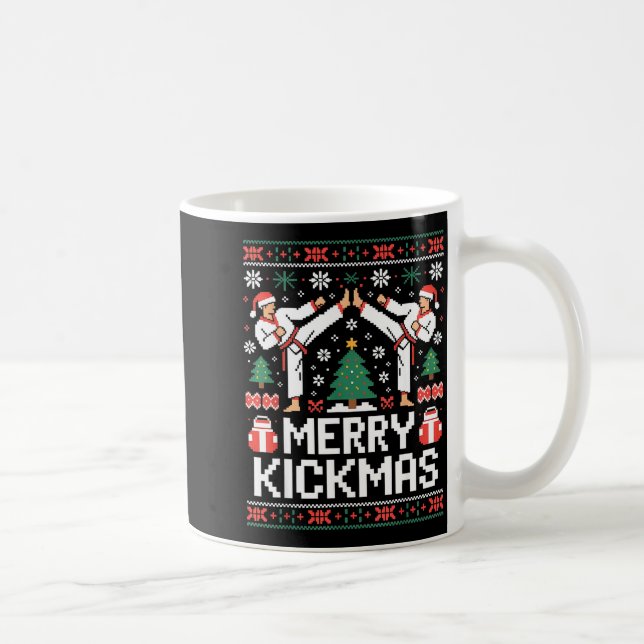Taza De Café Merry Kickmas Karate Jiu Jitsu Ugly Christmas Desi (Derecha)