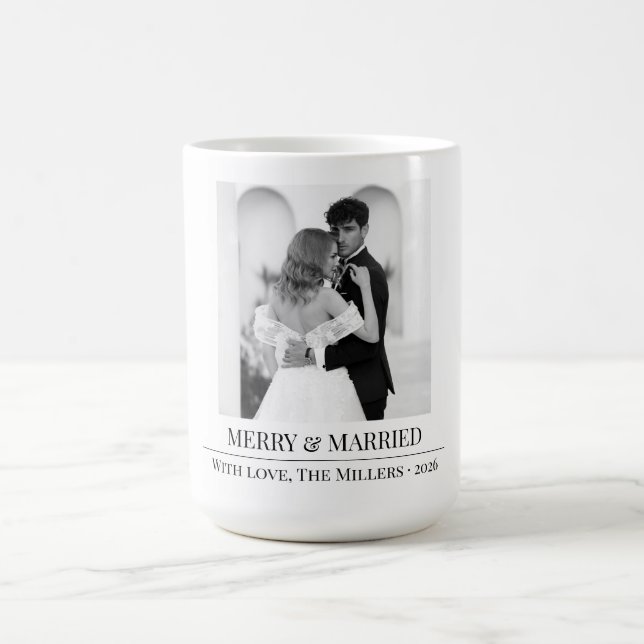 Taza De Café Merry & Married - Personalized Newlywed Christmas  (Centro)