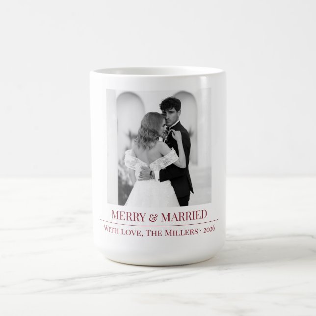 Taza De Café Merry & Married - Personalized Newlywed Christmas  (Centro)