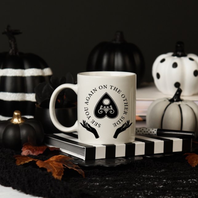 Taza De Café Mesa De Espíritu Del Otro Lado Negro Y Blanco (Subido por el creador)
