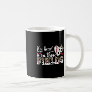 Taza De Café Mi corazón está en esos campos Mamá de fútbol Byse