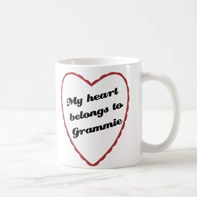 Taza De Café Mi corazón pertenece a Grammie (Derecha)