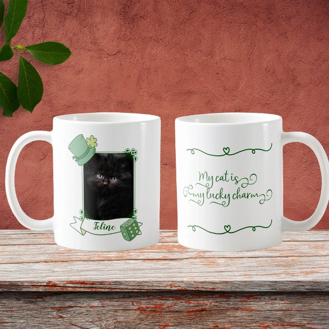Taza De Café Mi gato es mi afortunado marco verde encanto con f (Subido por el creador)
