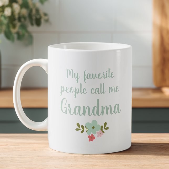 Taza De Café Mi gente favorita me llama abuela (Personalized Mug for Grandma, Nana, Oma, or Gigi!)