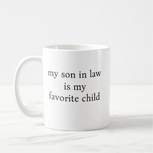 Taza De Café mi hijo en la ley es mi niño favorito mug