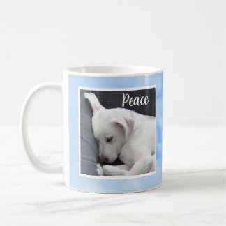 Taza De Café Mi paz te doy Biblia Verse Perro en el cielo azul