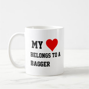 Taza De Café Mi Pertenece A Una Mug De Bagger