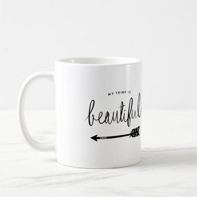 Taza De Café Mi tribu es Mano-Indicada con letras elegante (Izquierda)