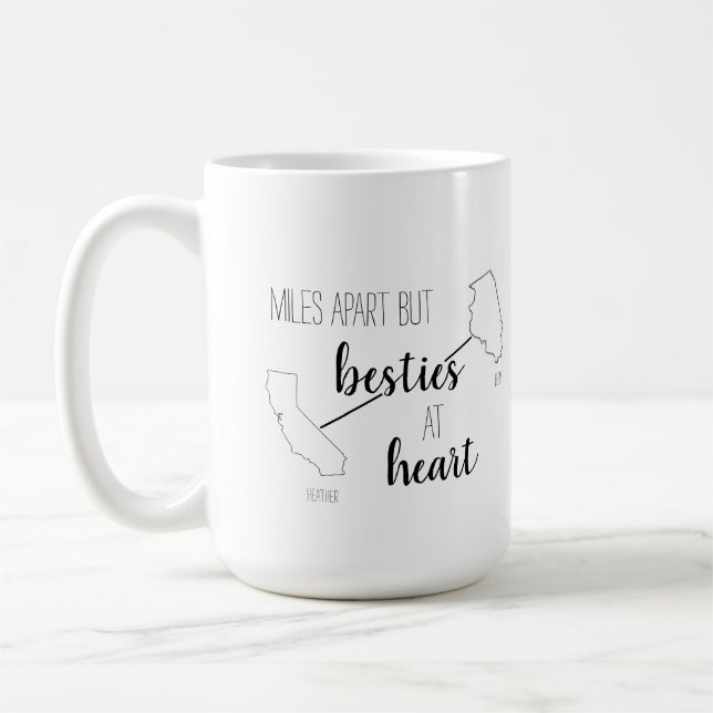 Taza De Café Miles aparte, pero Bestis en el estado de Heart Be (Izquierda)