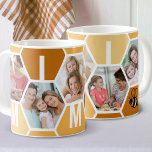 Taza De Café Mimi 5 Foto Editable 4 Letra Bee and Honeycomb<br><div class="desc">Honeycomb coffee mug, personalizado con 5 de tus fotos favoritas e impreso con un nombre de 4 letras, como MIMI. El diseño presenta un collage de fotos en color beige crema y naranja quemada con una linda abeja. Si desea cambiar los colores, haga clic en "personalizar más adelante" y haga...</div>