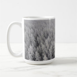 Taza De Café Minimalista café de invierno de la selva latte mug