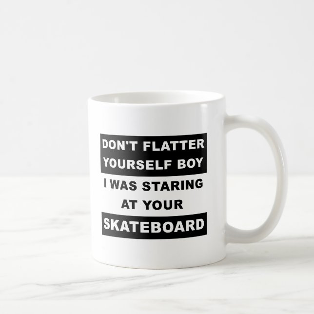 Taza De Café Mirando a tu skateboard Funny Mug (Derecha)