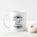 Taza De Café Moda Boho Mint & Navy Floral Madre de la novia<br><div class="desc">Boho Moda Mint & Navy Floral & Feathers con cola de rizo y tira de mano Boda Fonts Personalizado Madre de la taza de café de novia. Revisa mi tienda para ver toda la suite boda para este diseño!</div>