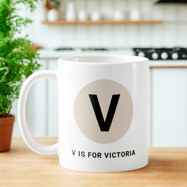 Taza De Café Modern Initial Mug – “V is for [Name]” Design (Subido por el creador)