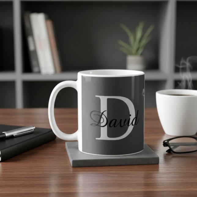 Taza De Café Modern Monogram Initial & Name Mug | Elegant Scrip (Subido por el creador)