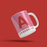 Taza De Café Moderno audaz bloque de color rosa de nombre perso<br><div class="desc">Moderno audaz bloque de color giratorio rosa y rojo nombre personalizado. Con espacio para iniciales y nombre. Los colores se pueden cambiar.</div>