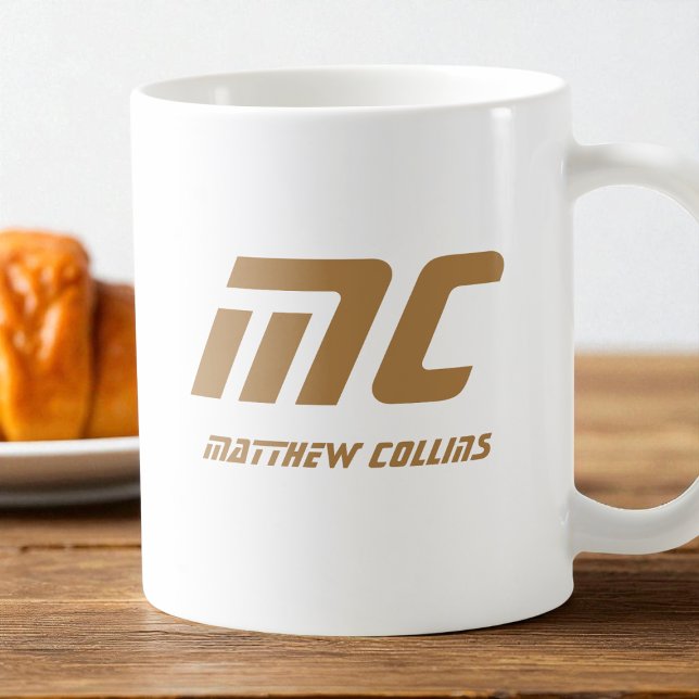 Taza De Café Moderno nombre de monograma marrón negrita simple  (Modern Brown Monogram Name Bold Simple for Him Coffee Mug)