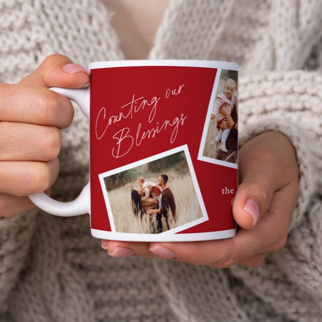 Taza De Café Moderno y elegante regalo familiar de 4 Collages d (A modern counting our blessings script 4 photo collage mug in red.)