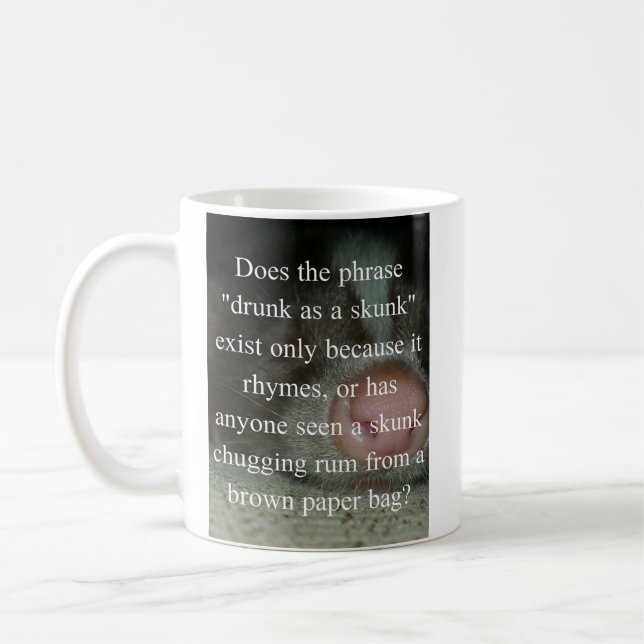 Taza De Café Mofeta divertida (Izquierda)