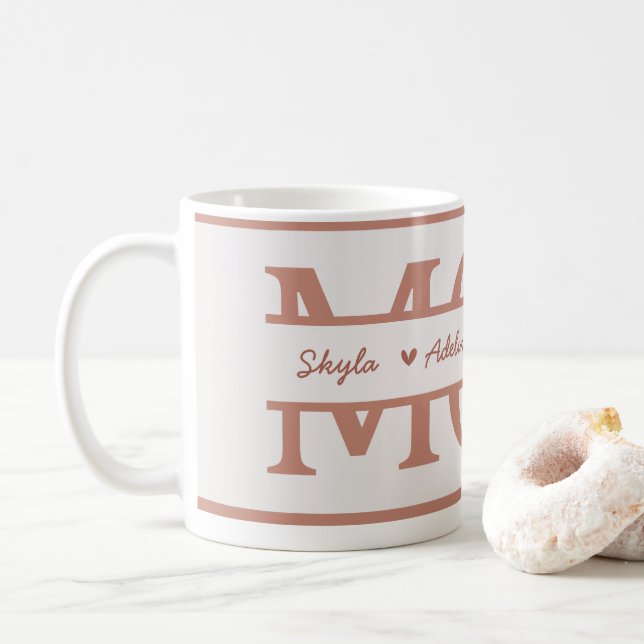 Taza De Café MOM con 4 niños nombra Día de la Madre (Con donut)