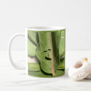 Taza De Café Monarca de la oruga de la oruga muy divertida