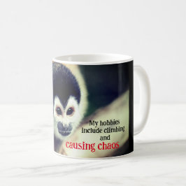 Taza De Café Mono ardilla en el árbol