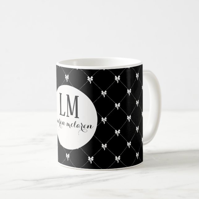 Taza De Café Monogram Black & White Bow Script (Anverso derecho)