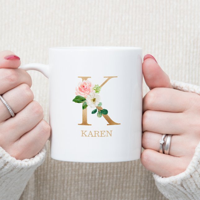 Taza De Café Monogram Gold Letter K | Floral Pink White Green (Subido por el creador)