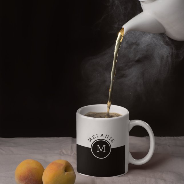 Taza De Café Monograma blanco y negro de pantalla dividida (Subido por el creador)